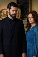 Кровавые цветы - постер сериала